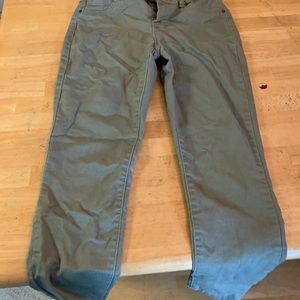 Women’s size 7 trousers